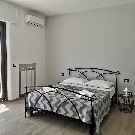 Tra Scirocco E Tramontana Bed & Breakfast *