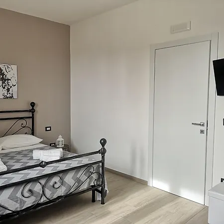 Tra Scirocco E Tramontana Bed & Breakfast *