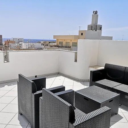 Tra Scirocco E Tramontana Bed & Breakfast