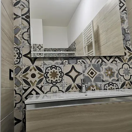 Tra Scirocco E Tramontana 3*