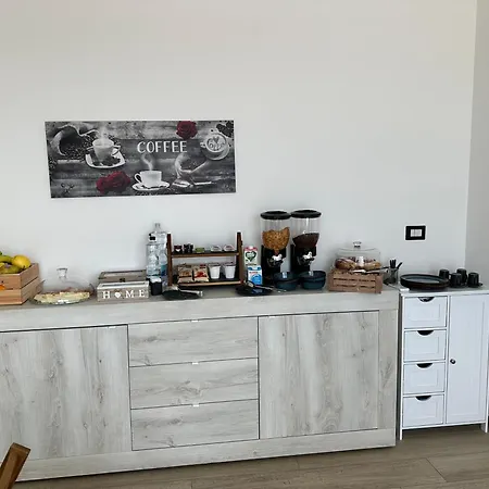 Alojamento de Acomodação e Pequeno-almoço Tra Scirocco E Tramontana