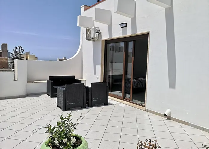 Tra Scirocco E Tramontana