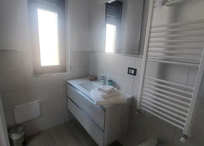 Tra Scirocco E Tramontana Gallipolli