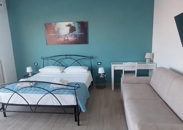 Tra Scirocco E Tramontana Bed & Breakfast