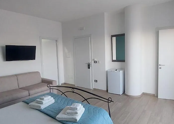 Tra Scirocco E Tramontana 3*